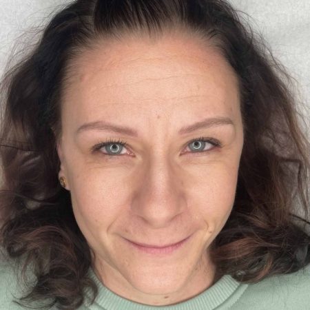 Abgeheiltes Permanent Make-Up: Augenbrauen Hairstrokes © Arisari INK