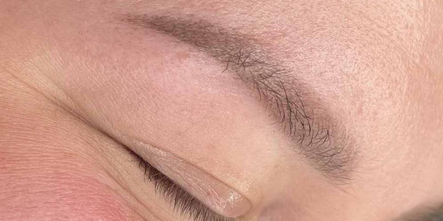 Abgeheiltes Permanent Make-Up: Kombibrows © Arisari INK