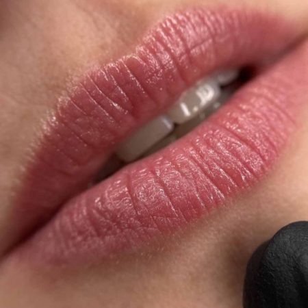 Abgeheiltes Permanent Make-Up: Lippen © Arisari INK